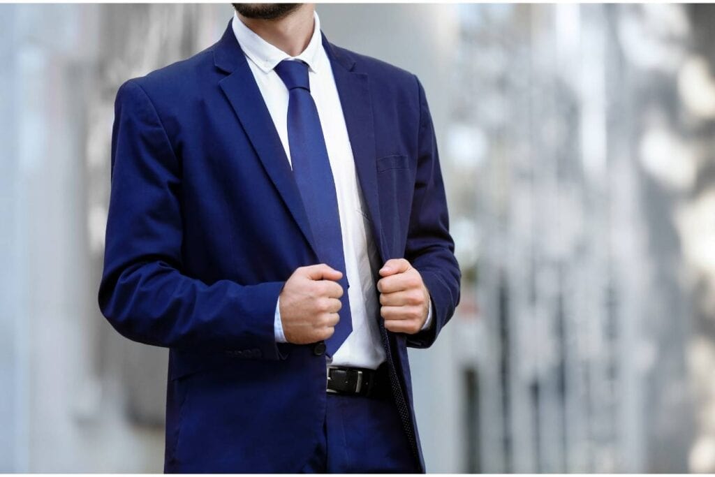 30 corbatas de hombre modernas y baratas para tus trajes